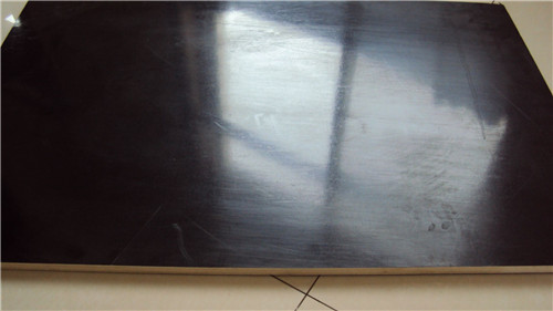 建筑模板厂家和你讨论原材料缺陷对板材的影响